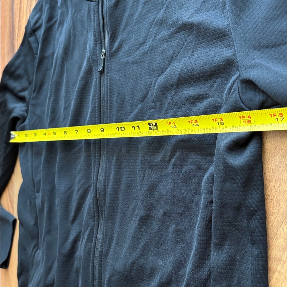 Nike Woman’s Size S Black Lightweight Full-Zip Training Jacket - Picture 9 of 11